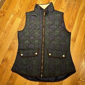 British Khaki Plaid Vest Size S - great condition - pockets - Sherpa collar